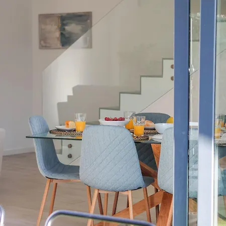 201 Em Casa De Ferias Com Piscina منزل للإقامة فيرناو فيرو