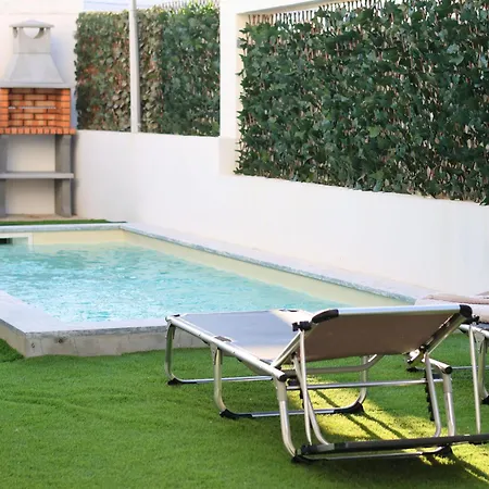 201 Em Casa De Ferias Com Piscina 民宿 *